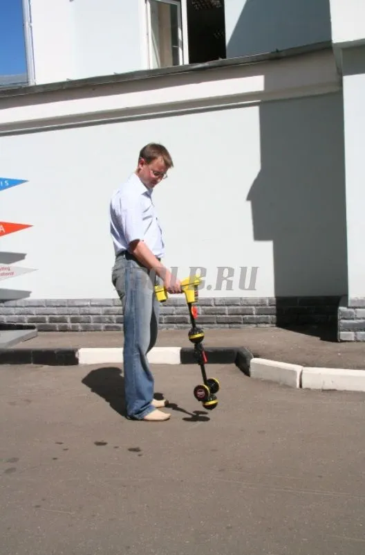 RIDGID SR-20 SeekTech Трассопоисковый приёмник RIDGID SR-20 SeekTech Трассопоисковый приёмник