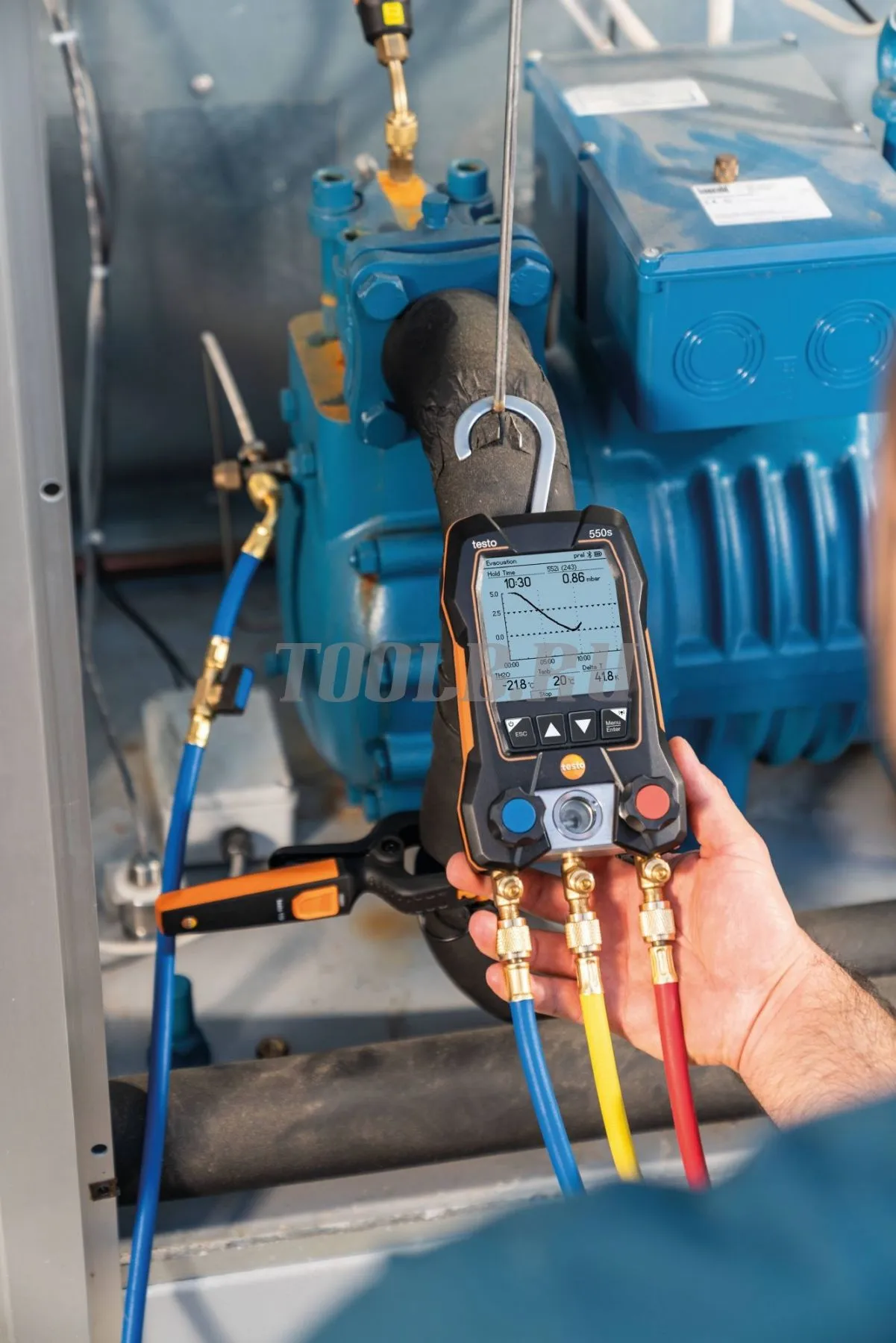 Testo 550s Умный цифровой манометрический коллектор с 2-х ходовым блоком клапанов и Bluetooth Testo 550s Умный цифровой манометрический коллектор с 2-х ходовым блоком клапанов и Bluetooth